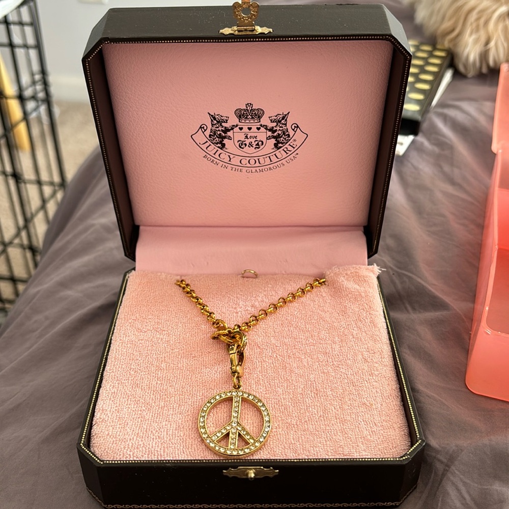 Juicy couture long peace sign necklace
